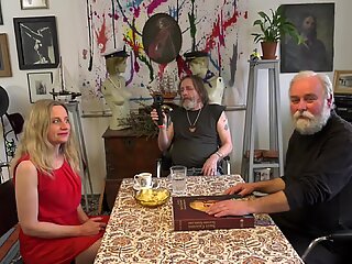 Pavel Faun a kr  sn   milf Andrea, Pussy prolapse. Ona p  i  la na sb  rku um  n   a u    t si dlouh   sex